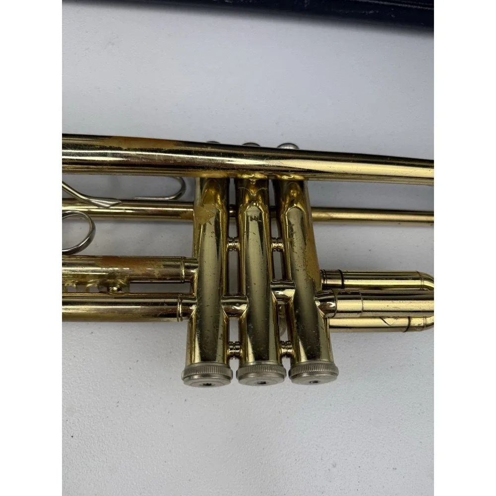 Selmer Bach TR300 Student Trumpet Bundle w/Hard Case & 5c Mouthpiece Beginner
